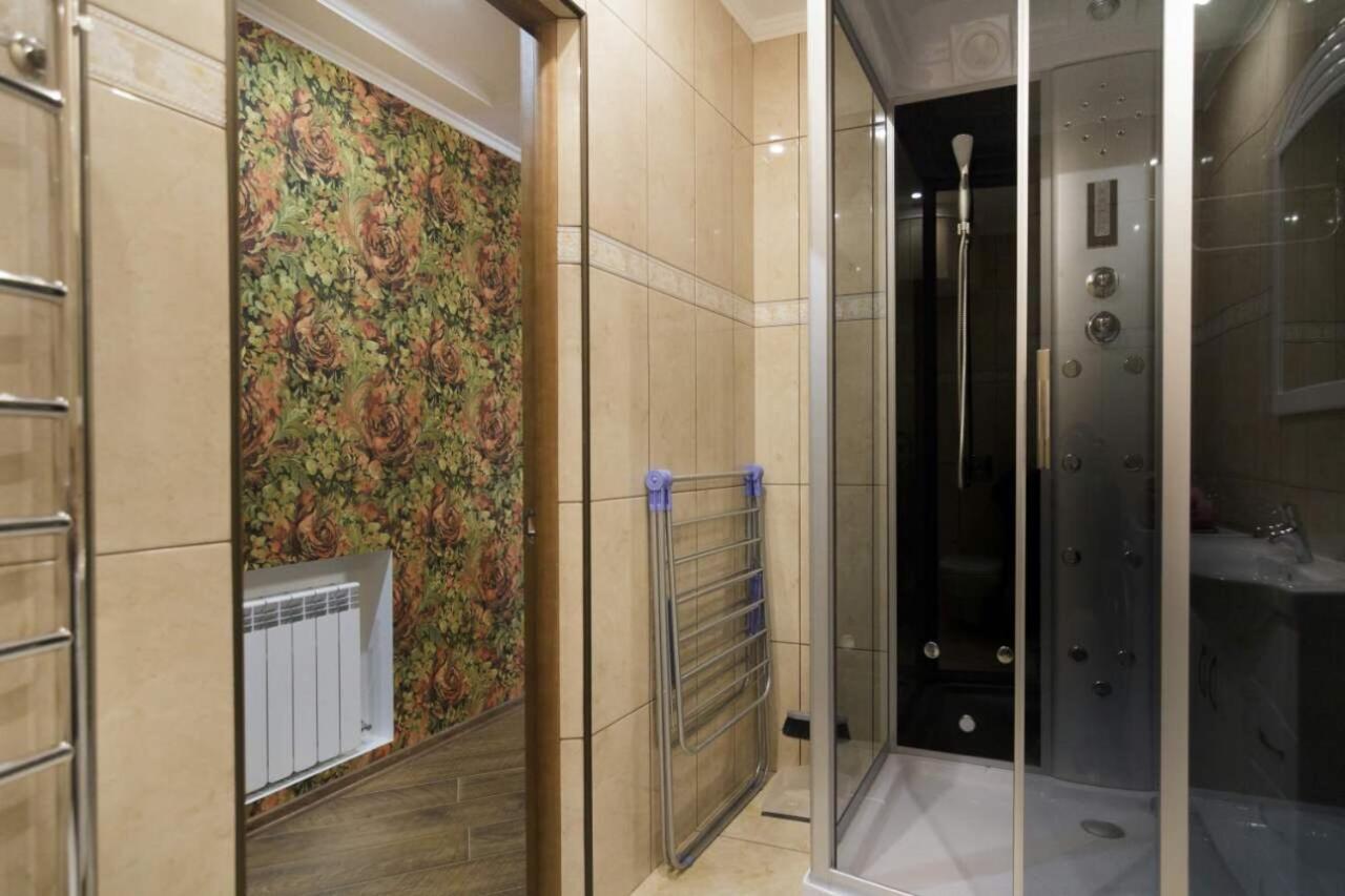 Apartment In Deribasovskay Street 20 オデッサ エクステリア 写真