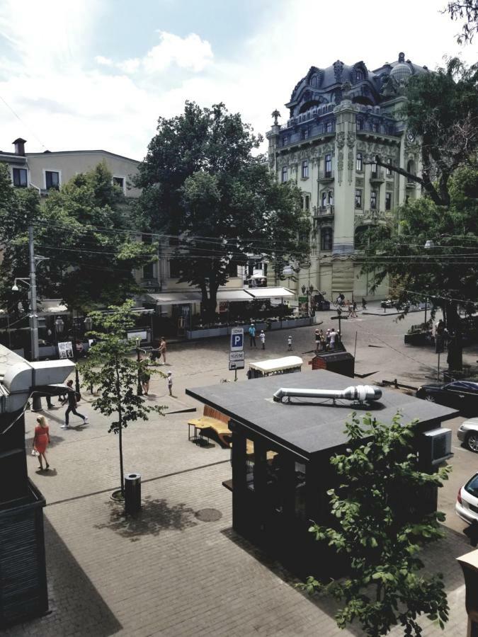 Apartment In Deribasovskay Street 20 オデッサ エクステリア 写真