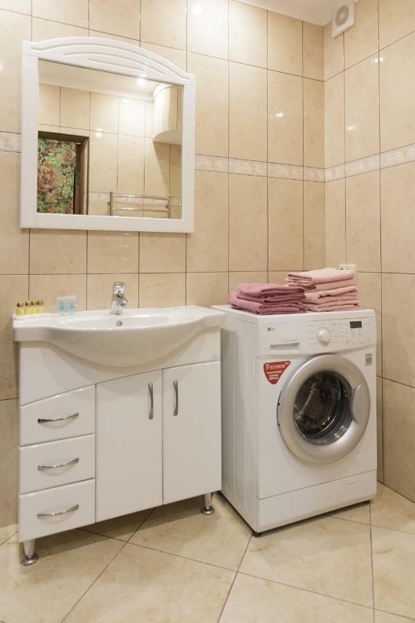 Apartment In Deribasovskay Street 20 オデッサ エクステリア 写真