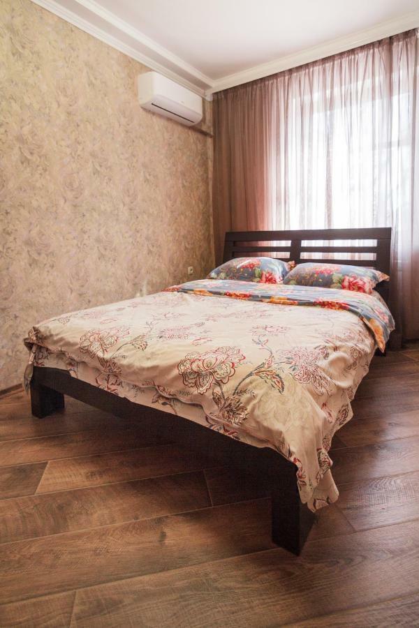 Apartment In Deribasovskay Street 20 オデッサ エクステリア 写真